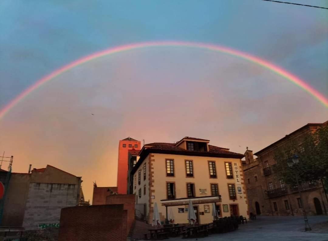 Les Casetes De San Lorenzo Gijón Eksteriør bilde